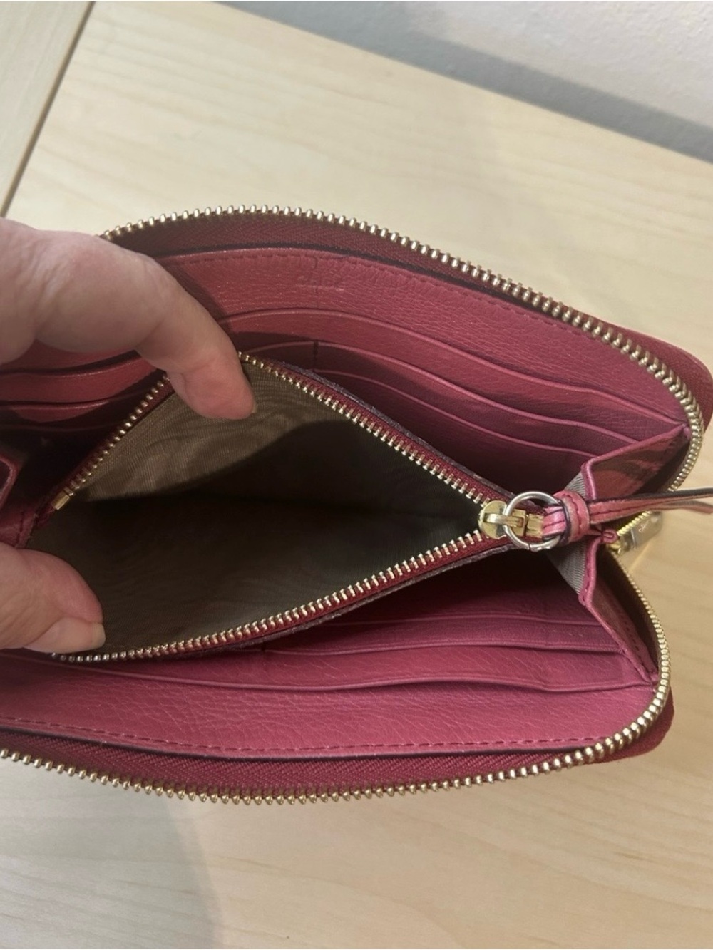 Chloe Pink Leather Zip Wallet with Bow Accent EUC - Picture 8 of 8